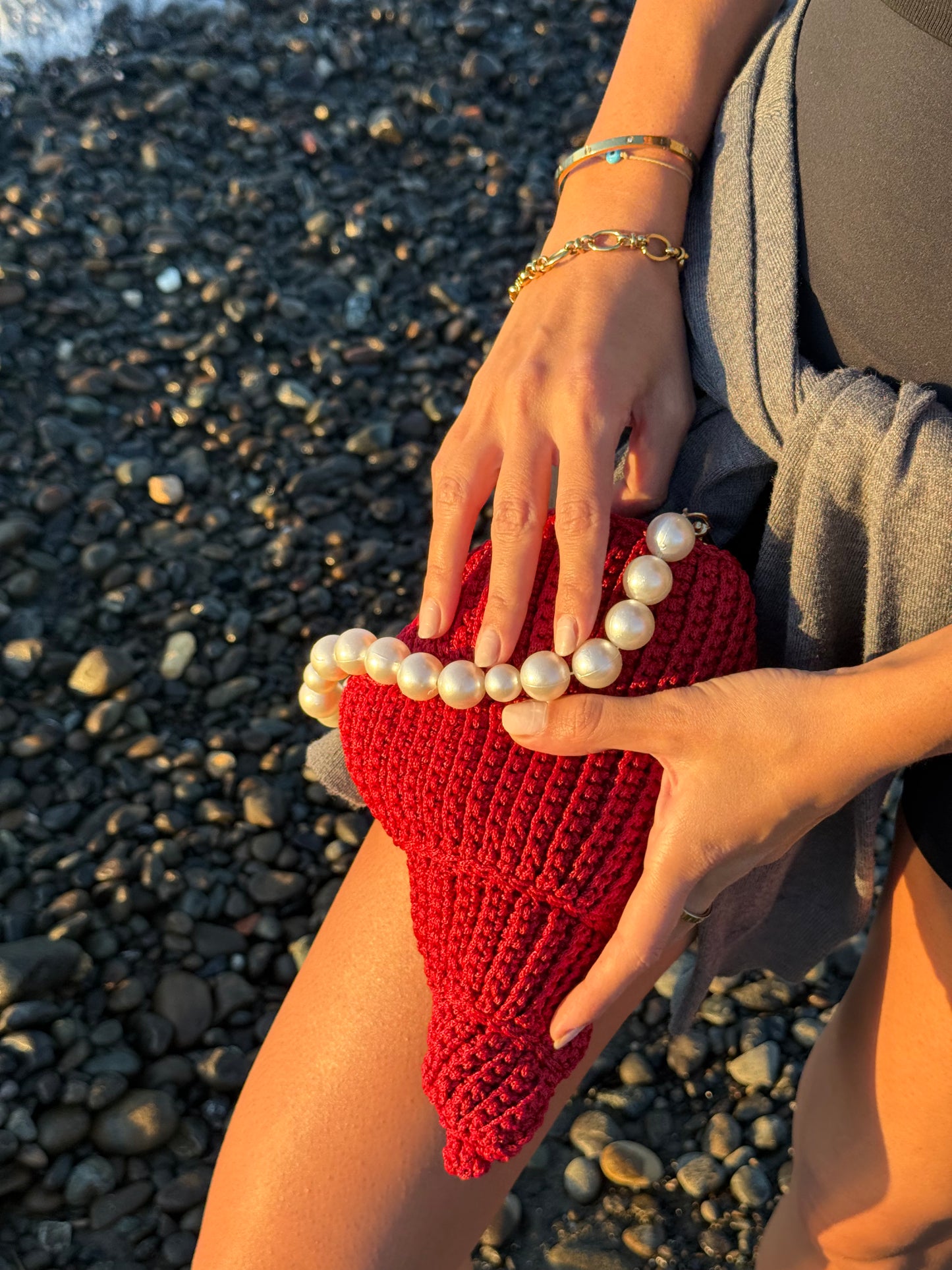 Pearl Spiral Shell Red