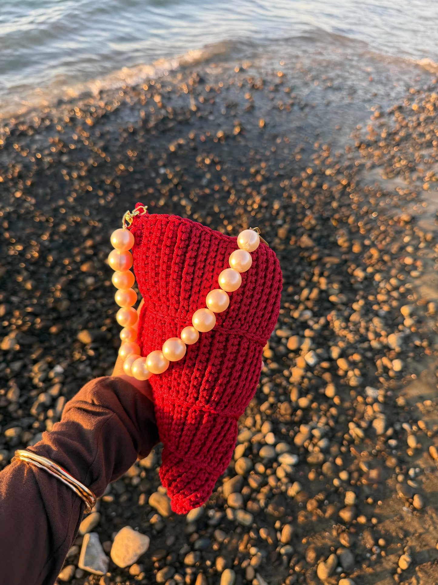Pearl Spiral Shell Red